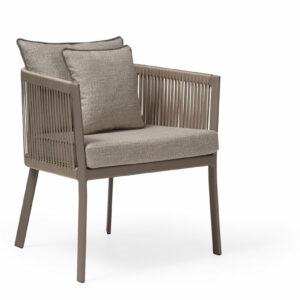 Cadeira Dália elaborada com Estrutura de Alumínio e Revestida com Corda Náutica